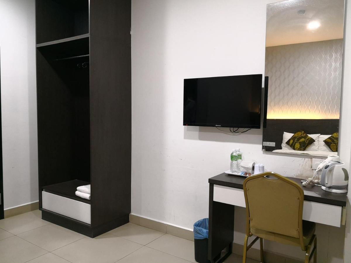 D'Metro Hotel Σαχ Αλάμ Δωμάτιο φωτογραφία